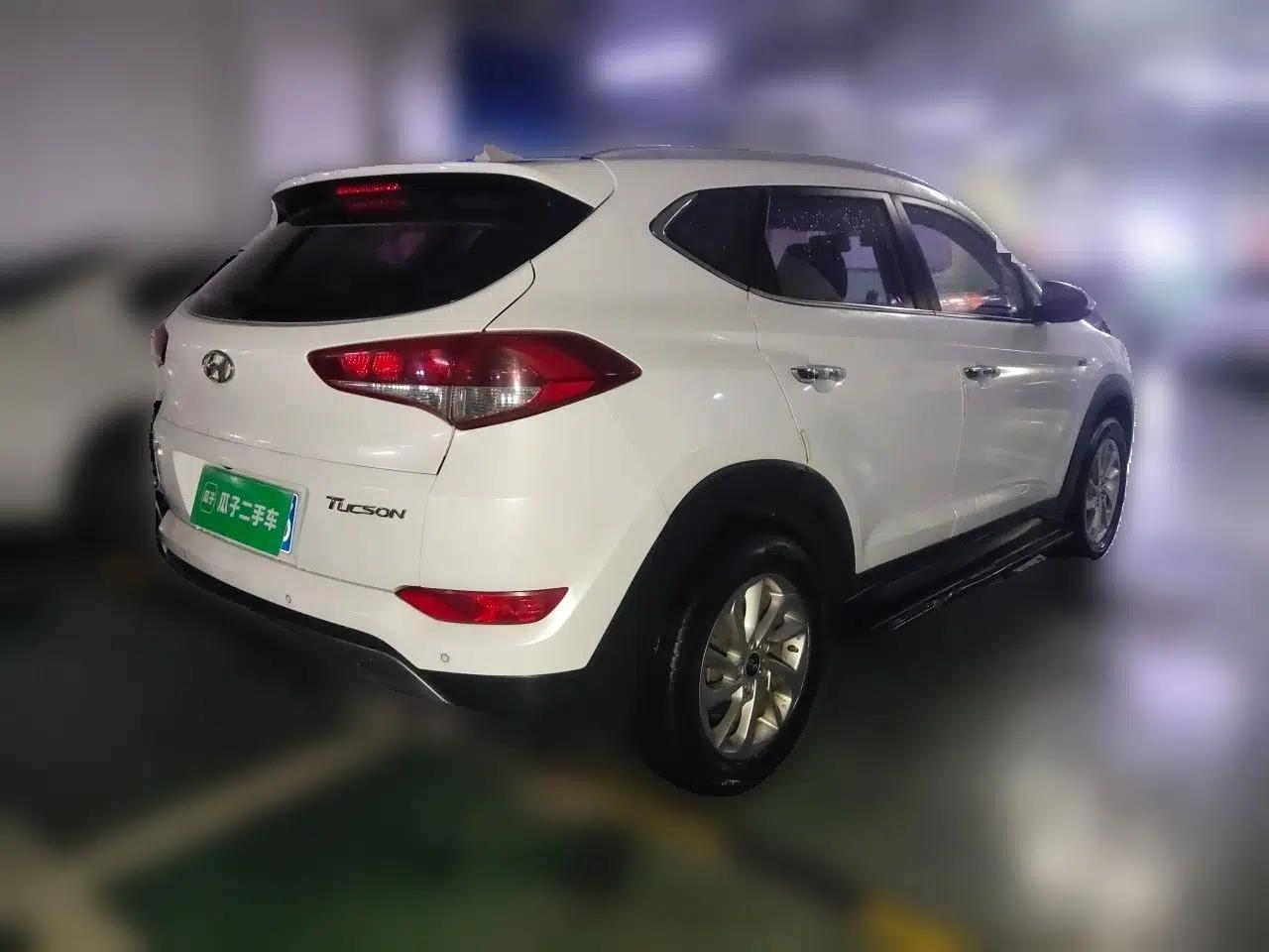 Hyundai Tucson 2015 1.6T Dual-Clutch Two-Wheel-Drive Smart Model — миниатюра 6