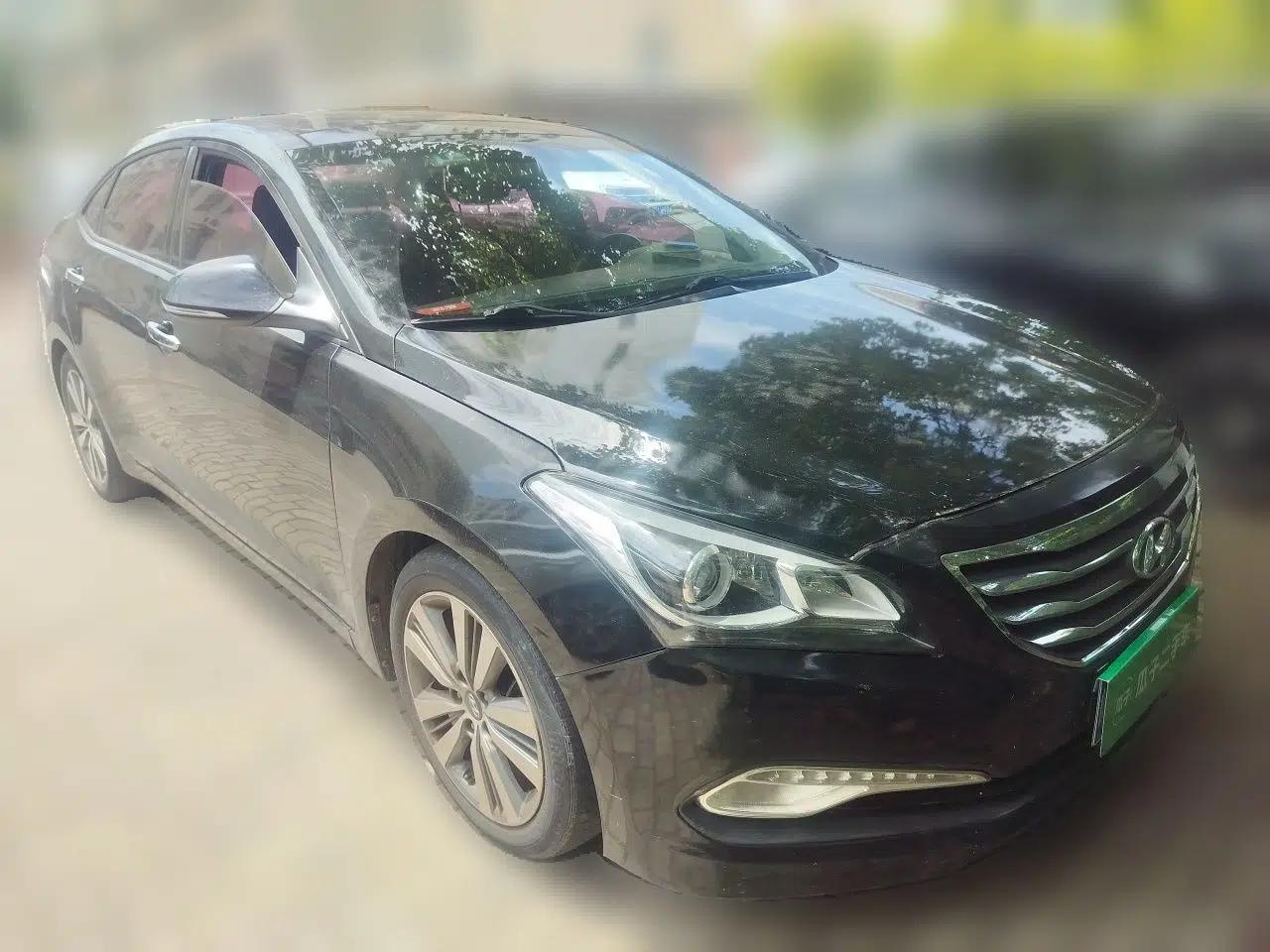 Hyundai Mistra 2016 1.8L Automatic Deluxe DLX Model — миниатюра 3