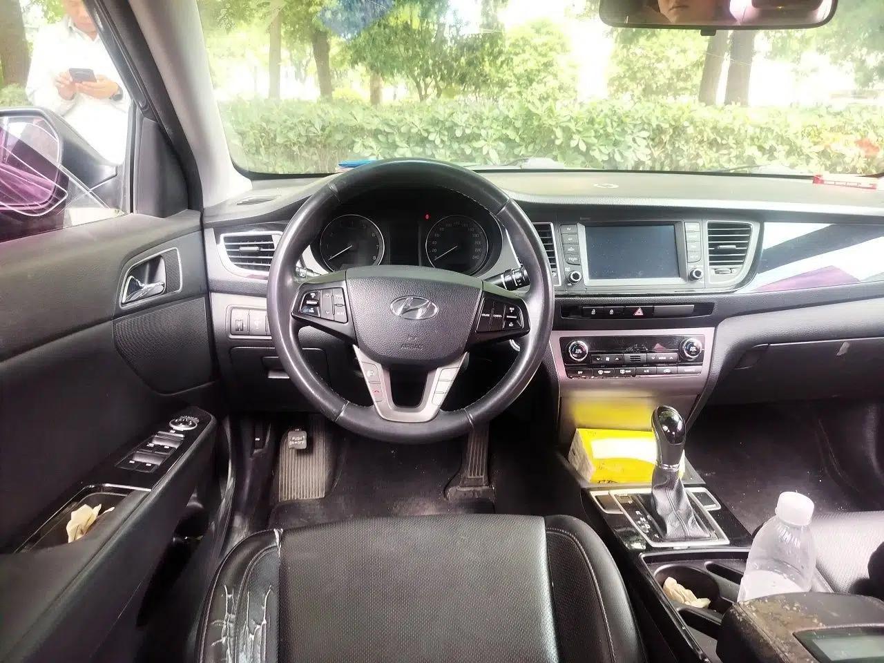 Hyundai Mistra 2016 1.8L Automatic Deluxe DLX Model — миниатюра 10