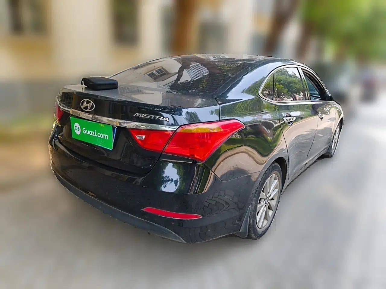 Hyundai Mistra 2014 1.8L Automatic Smart GLS — миниатюра 6