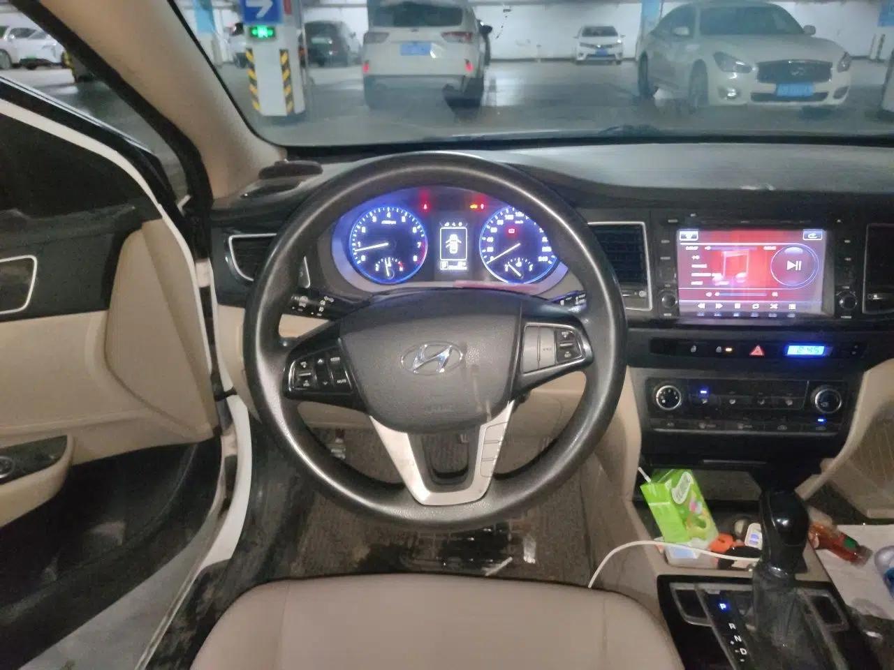 Hyundai Mistra 2014 1.8L Automatic Comfort Model GL — миниатюра 10