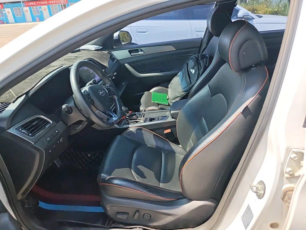 Hyundai Sonata 2015 1.6T GLX Advanced Model — миниатюра 15