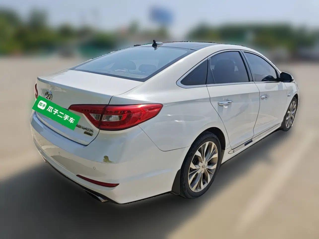 Hyundai Sonata 2015 1.6T GLX Advanced Model — миниатюра 6