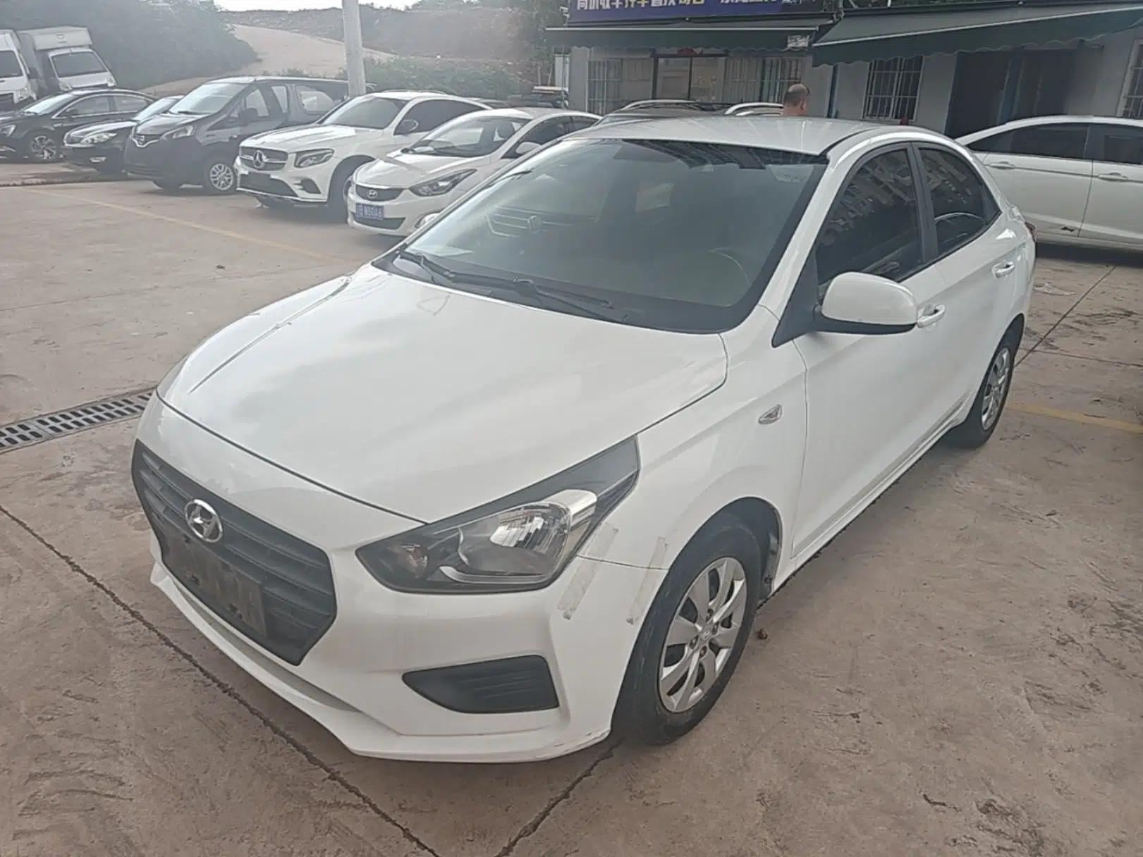 Hyundai Verna (older generation) 2020 1.4L Manual GL Refreshed Edition — миниатюра 1