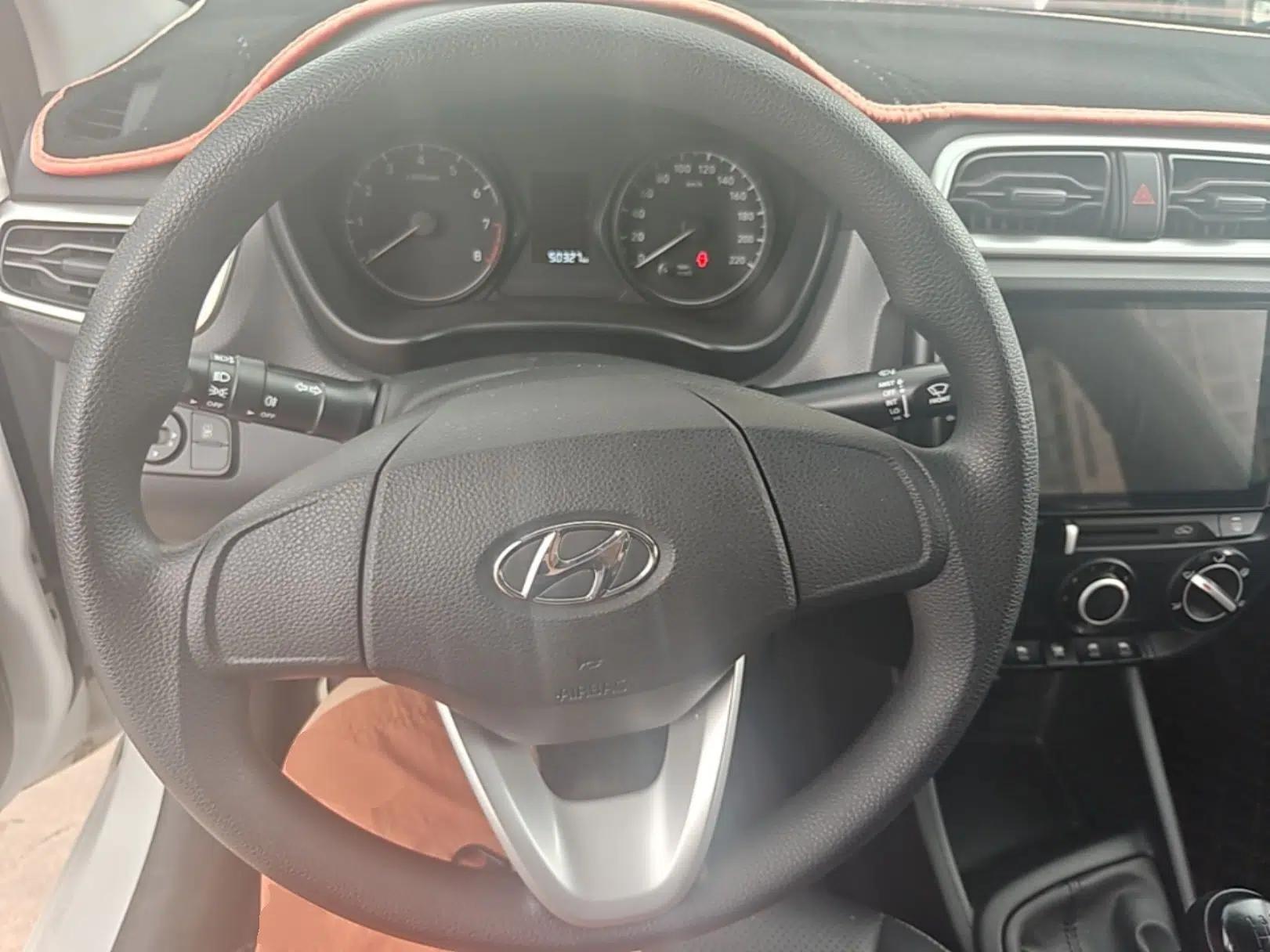 Hyundai Verna (older generation) 2020 1.4L Manual GL Refreshed Edition — миниатюра 13