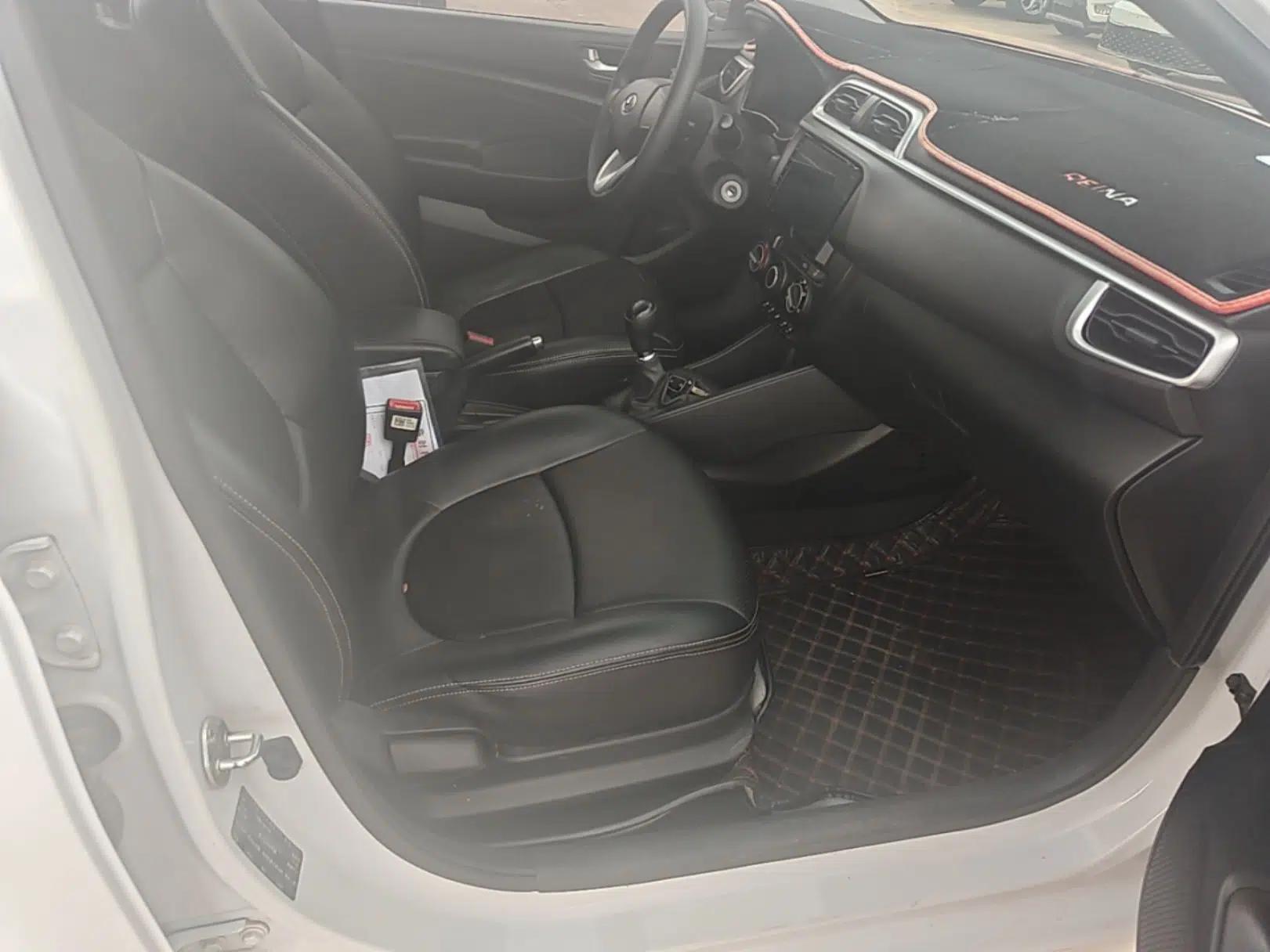 Hyundai Verna (older generation) 2020 1.4L Manual GL Refreshed Edition — миниатюра 19