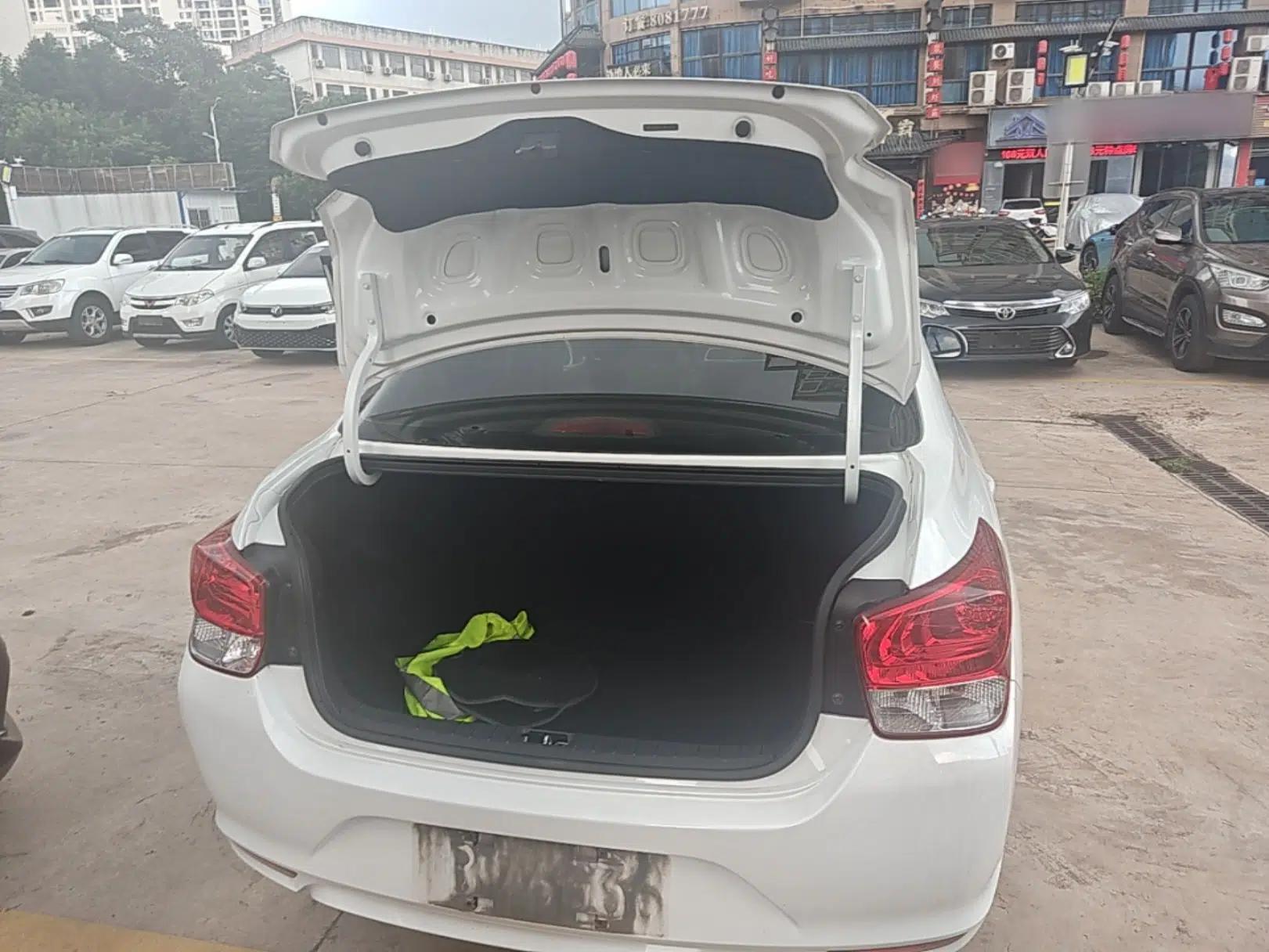 Hyundai Verna (older generation) 2020 1.4L Manual GL Refreshed Edition — миниатюра 22