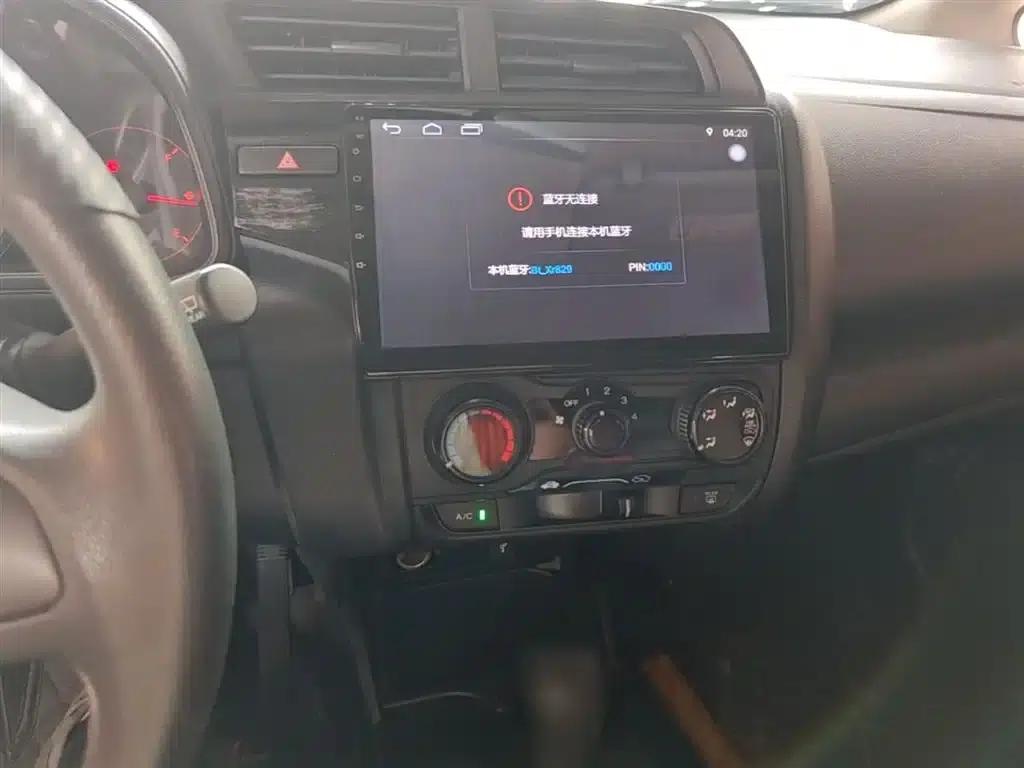 Honda Fit 2018 1.5L CVT Comfort Edition — миниатюра 13