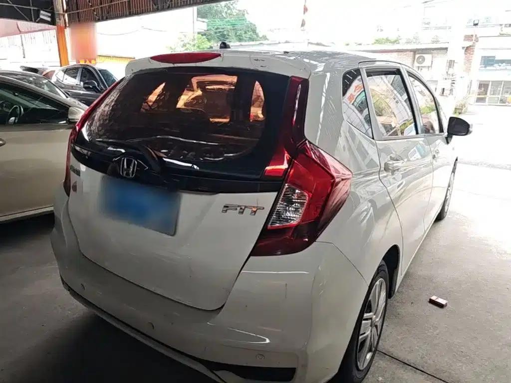Honda Fit 2018 1.5L CVT Comfort Edition — миниатюра 7