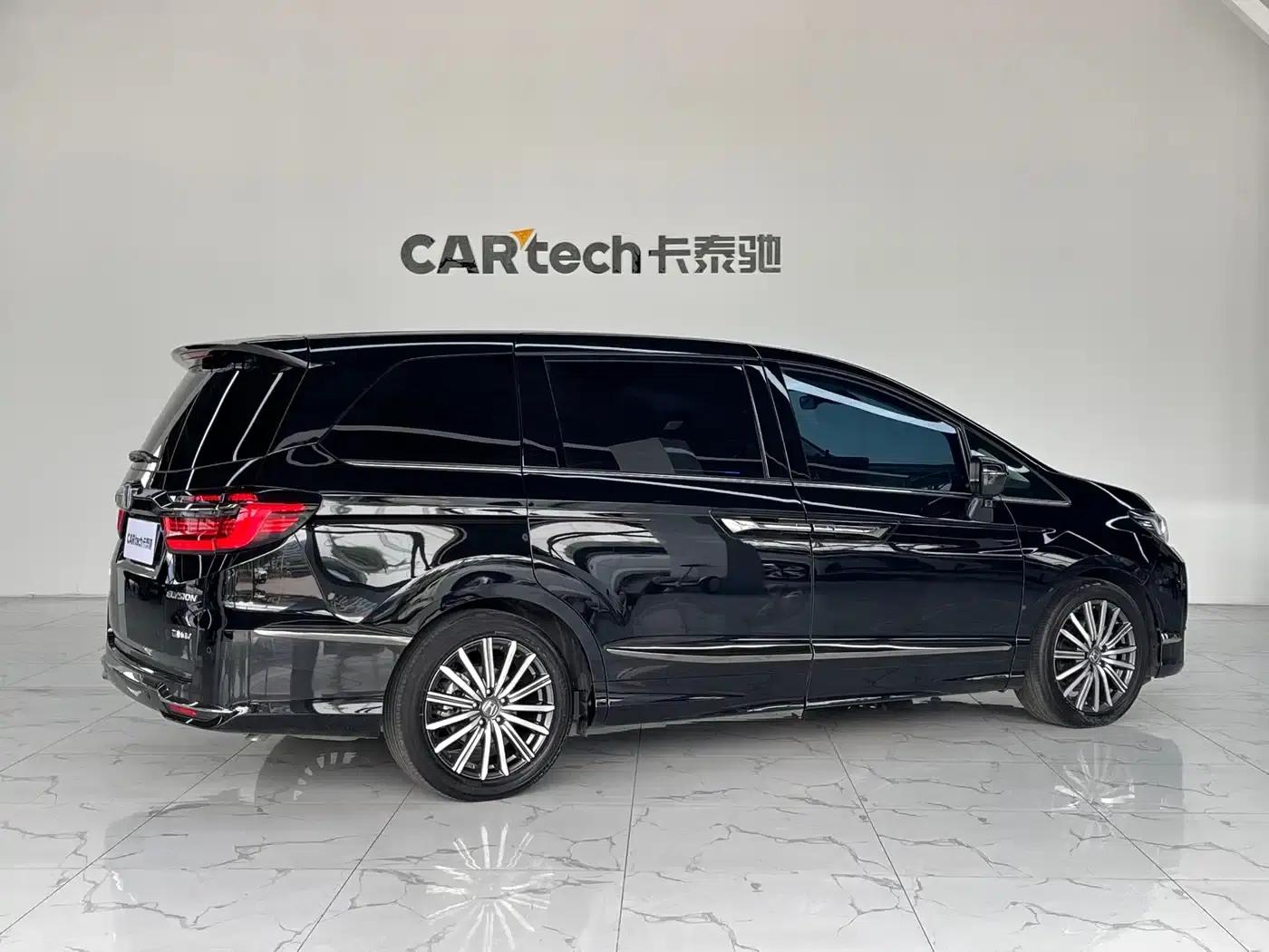 Elysion 2024 2.0L e:HEV Luxury Edition — миниатюра 4