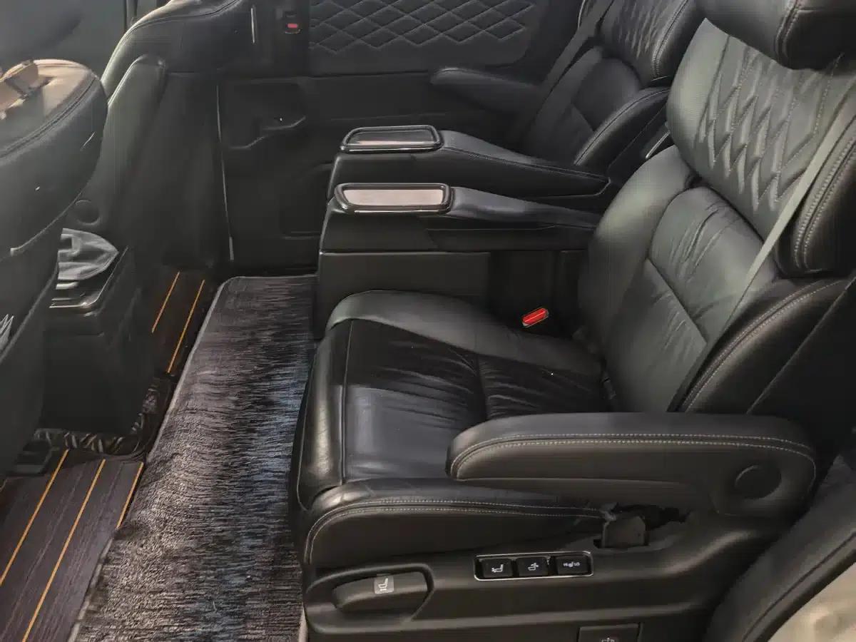 Elysion 2019 2.0L Hybrid Luxury Edition — миниатюра 3