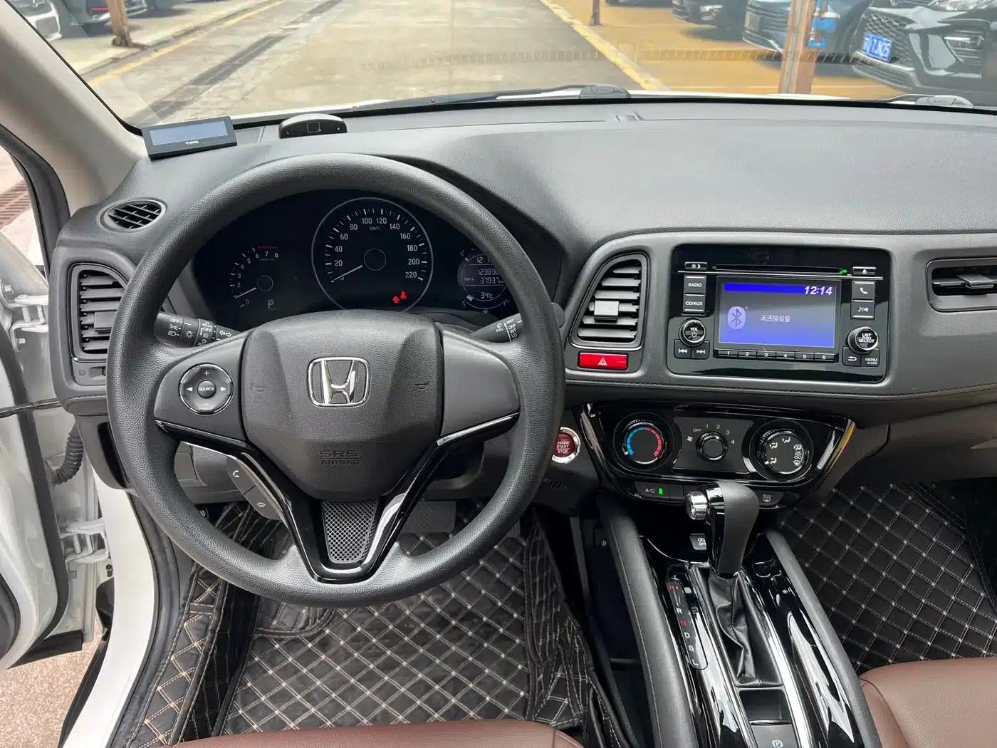 Vezel 2017 1.8L CVT 2WD Pioneer Edition — миниатюра 6