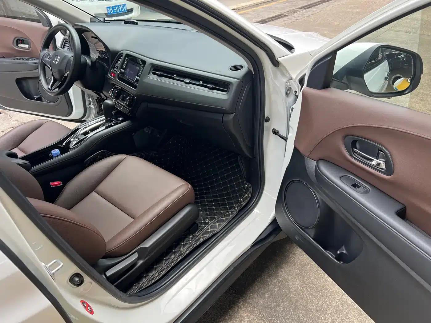 Vezel 2017 1.8L CVT 2WD Pioneer Edition — миниатюра 9