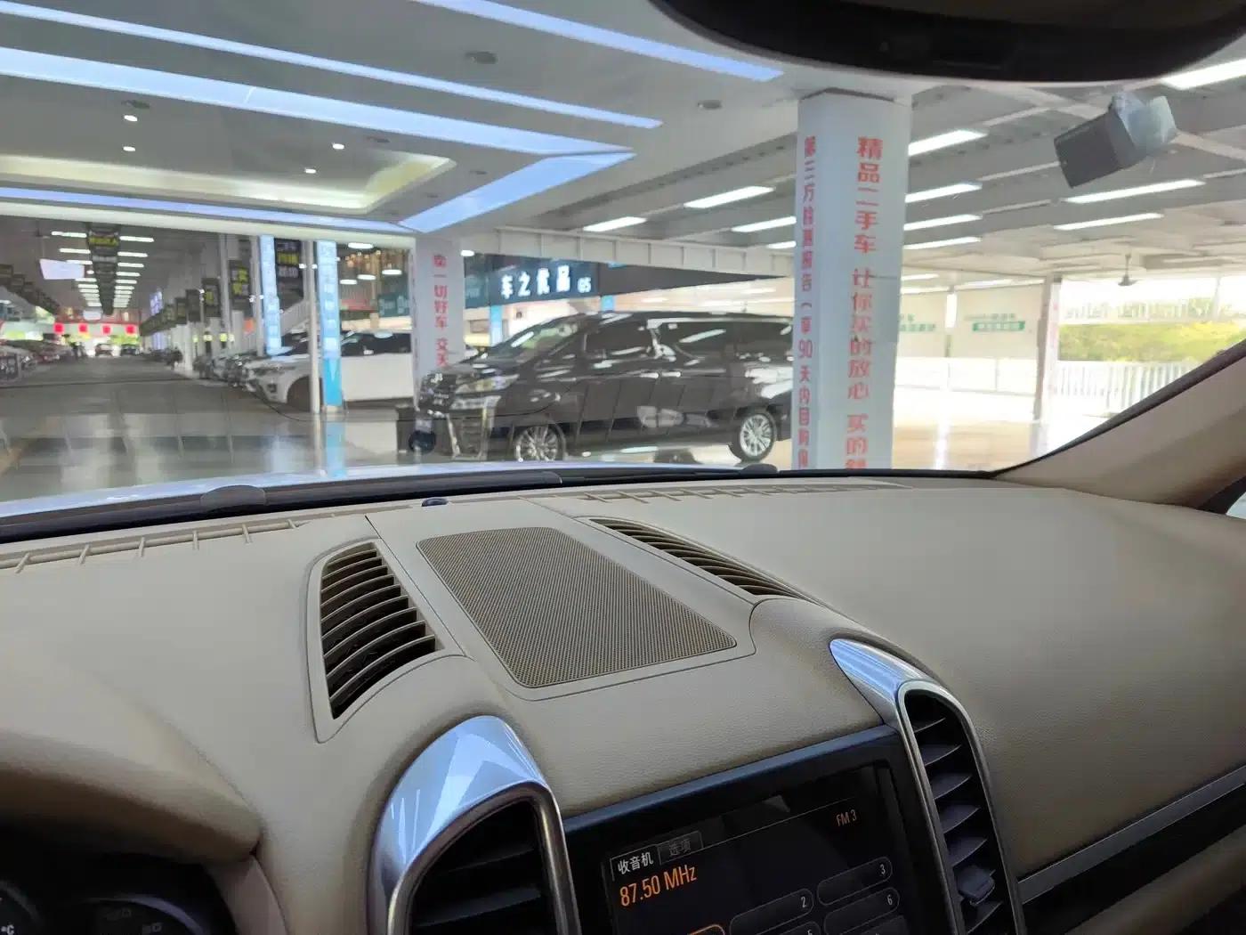 Cayenne 2011 Cayenne 3.0T — миниатюра 9