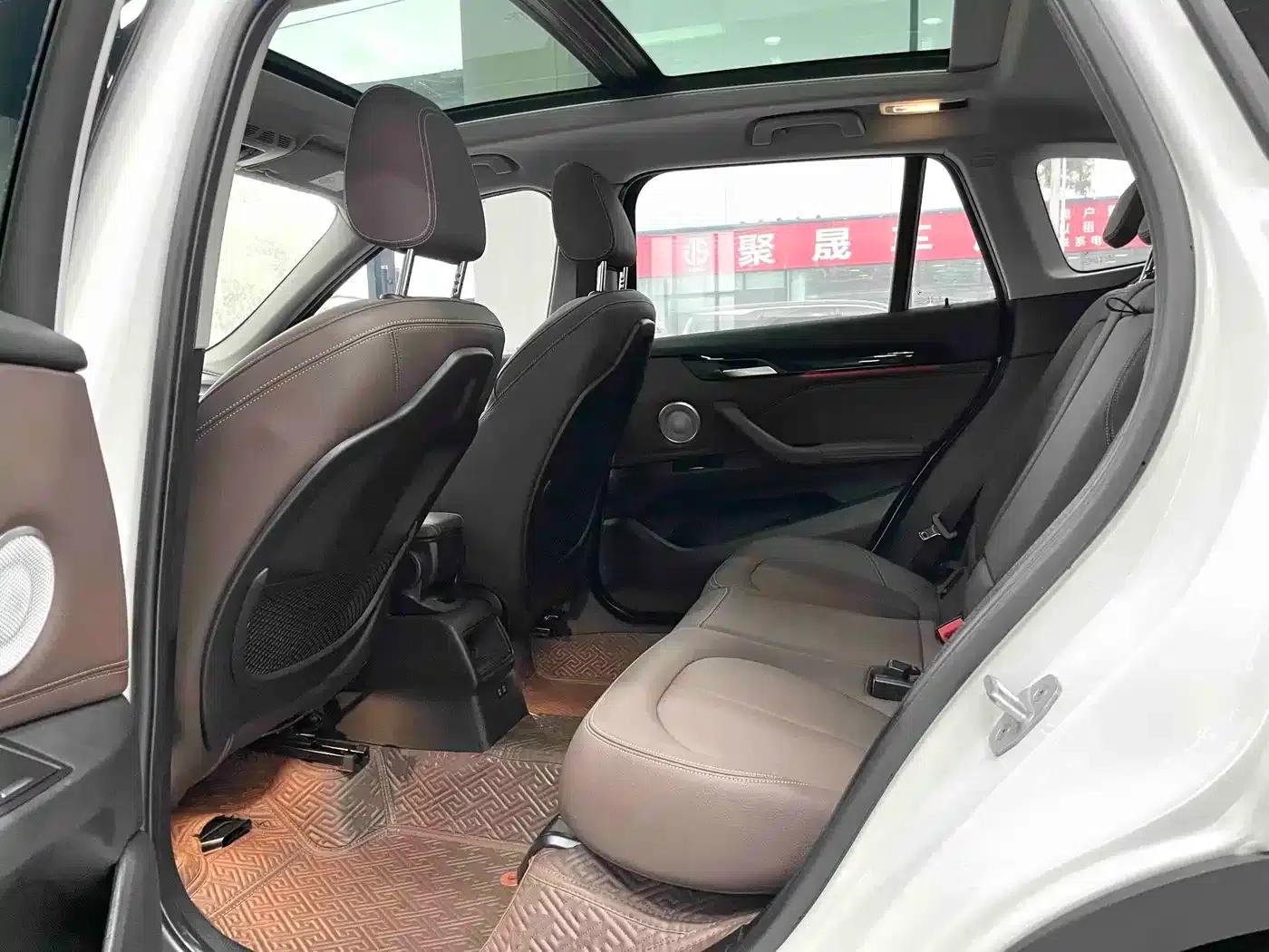 BMW X1 2022 sDrive20Li Fashion Edition — миниатюра 13