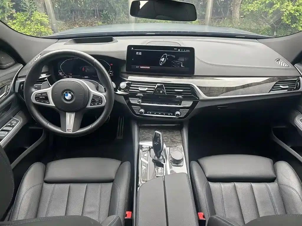 2022 BMW 6 Series GT 630i M Sport Package — миниатюра 5
