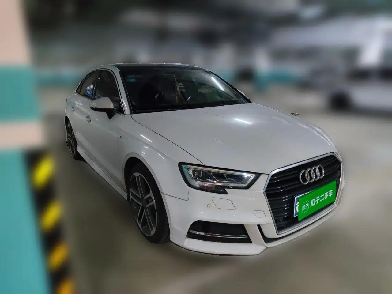 Audi A3 2018 30th Anniversary Edition Limousine 35 TFSI Sport Model — миниатюра 3