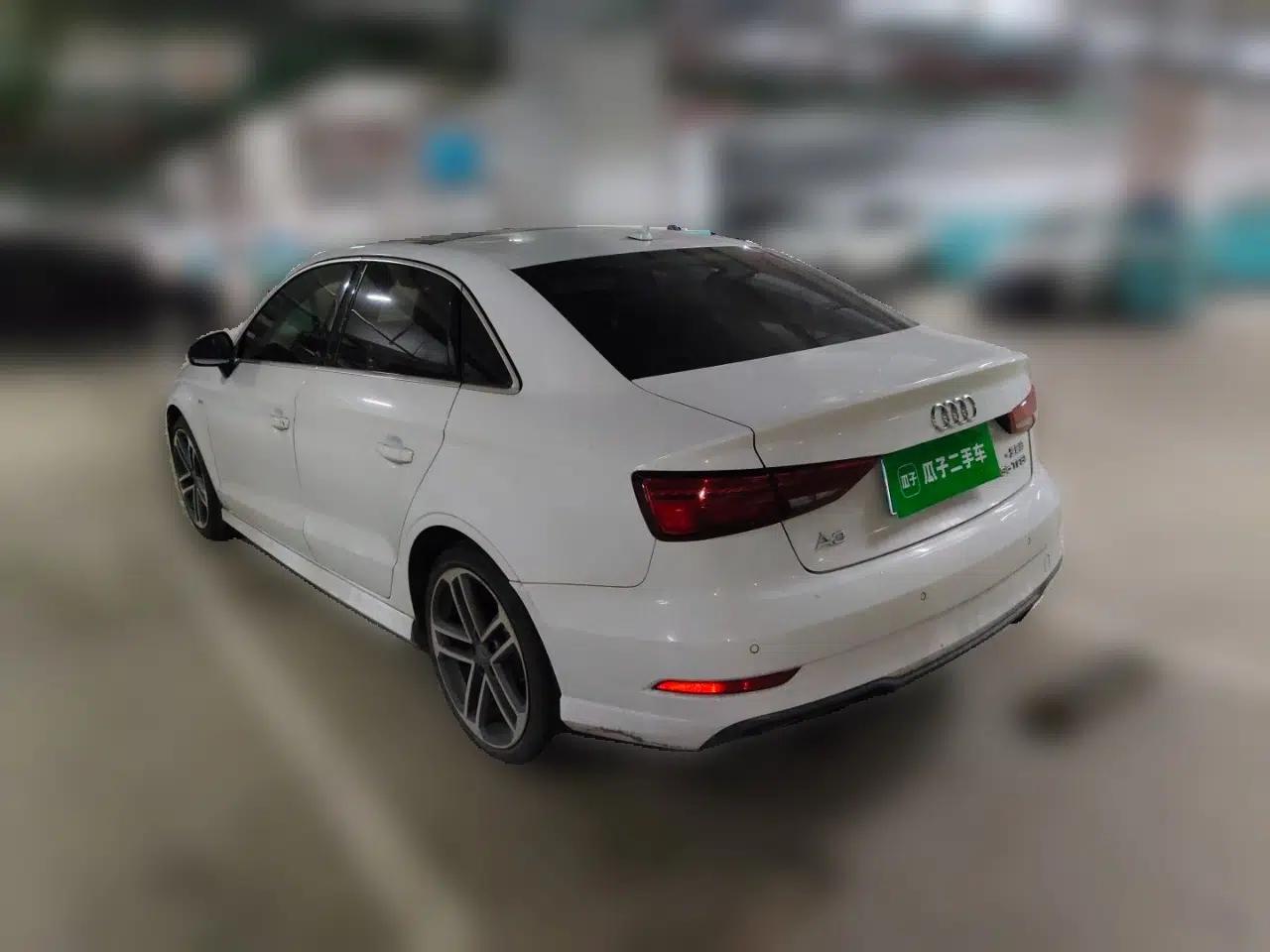 Audi A3 2018 30th Anniversary Edition Limousine 35 TFSI Sport Model — миниатюра 4