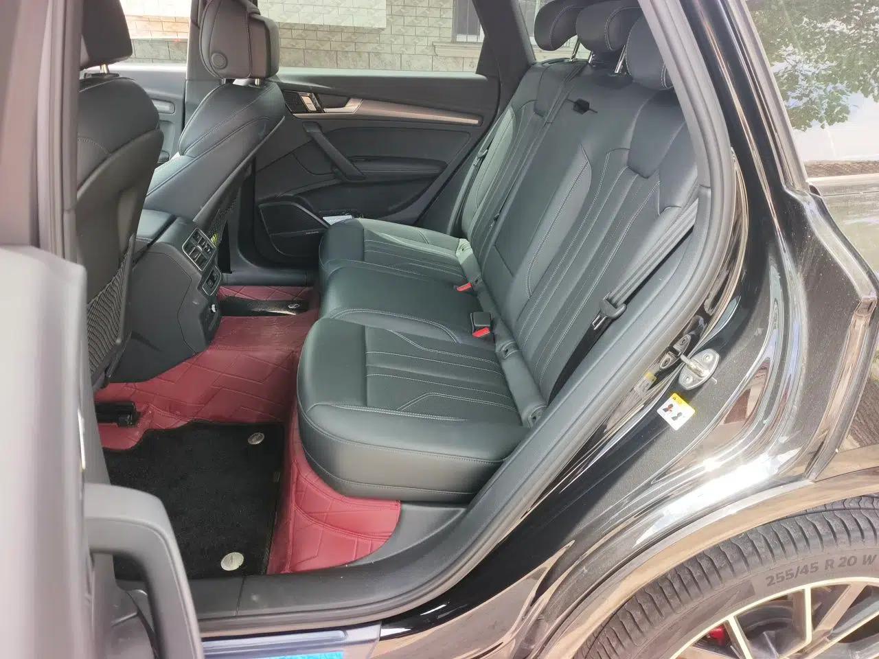Audi Q5L 2024 45 TFSI Luxury Dynamic Model — миниатюра 17
