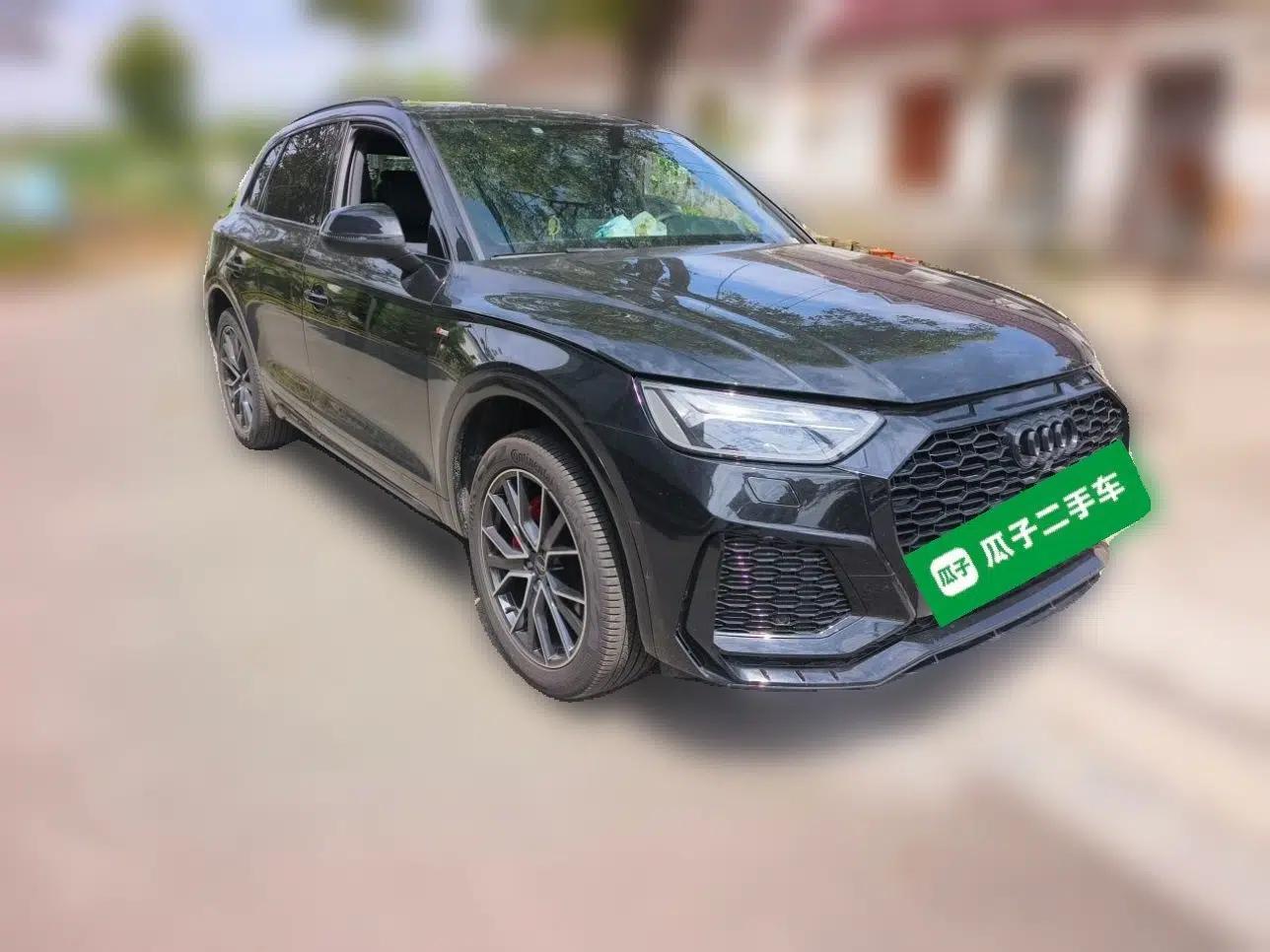 Audi Q5L 2024 45 TFSI Luxury Dynamic Model — миниатюра 3