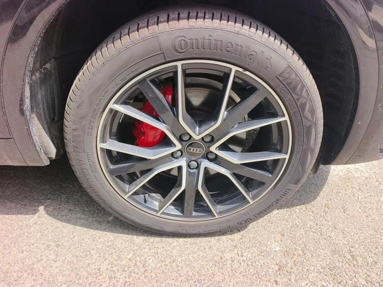 Audi Q5L 2024 45 TFSI Luxury Dynamic Model — миниатюра 8
