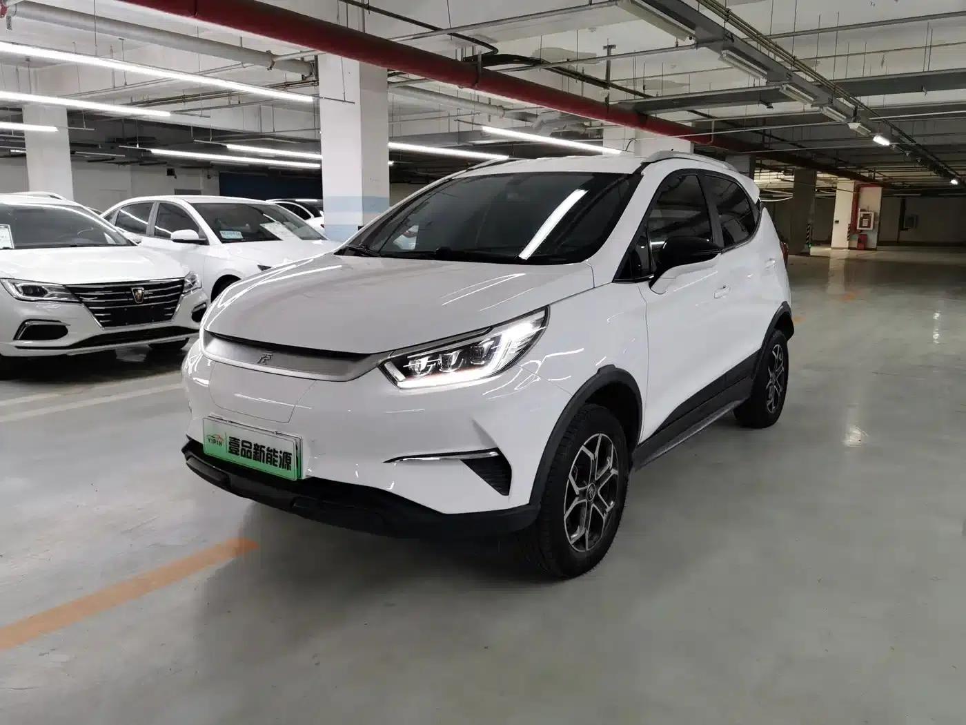 Yuan Pro 2023 401KM Luxury Edition — миниатюра 1
