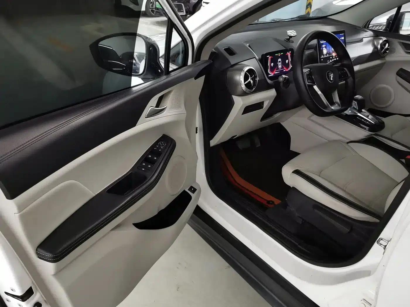 Yuan Pro 2023 401KM Luxury Edition — миниатюра 12