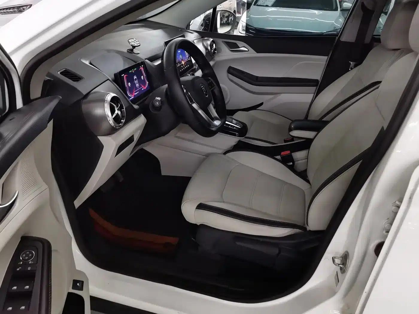 Yuan Pro 2023 401KM Luxury Edition — миниатюра 15