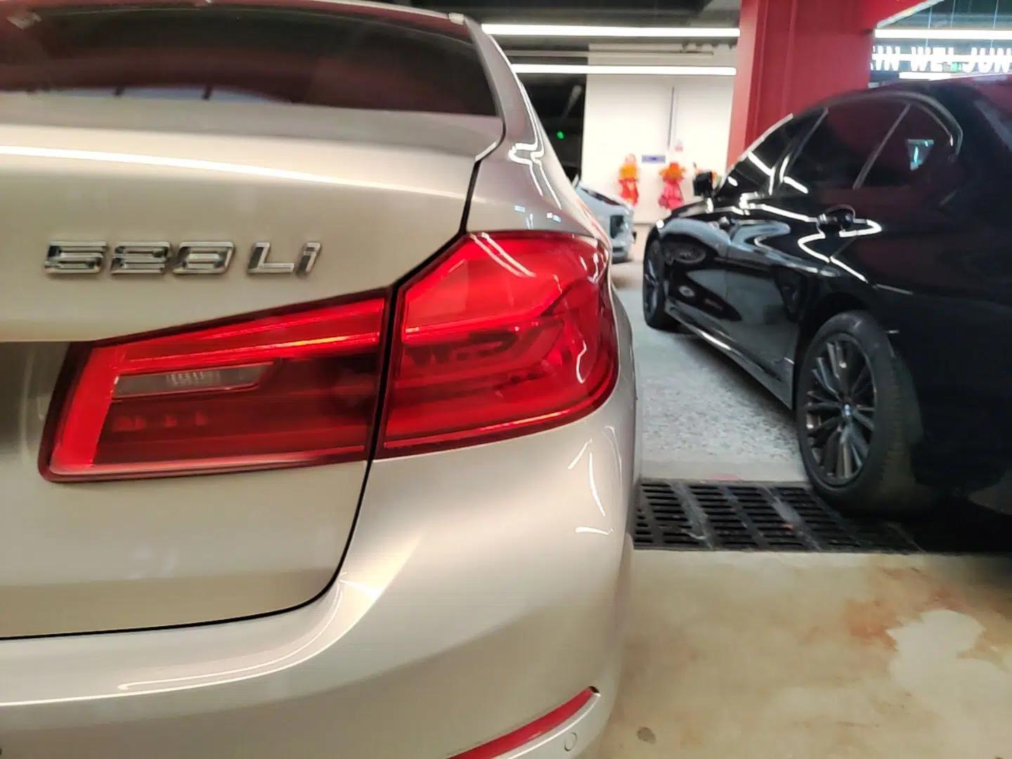 BMW 5 Series 2018 528Li Launch Special Edition — миниатюра 9