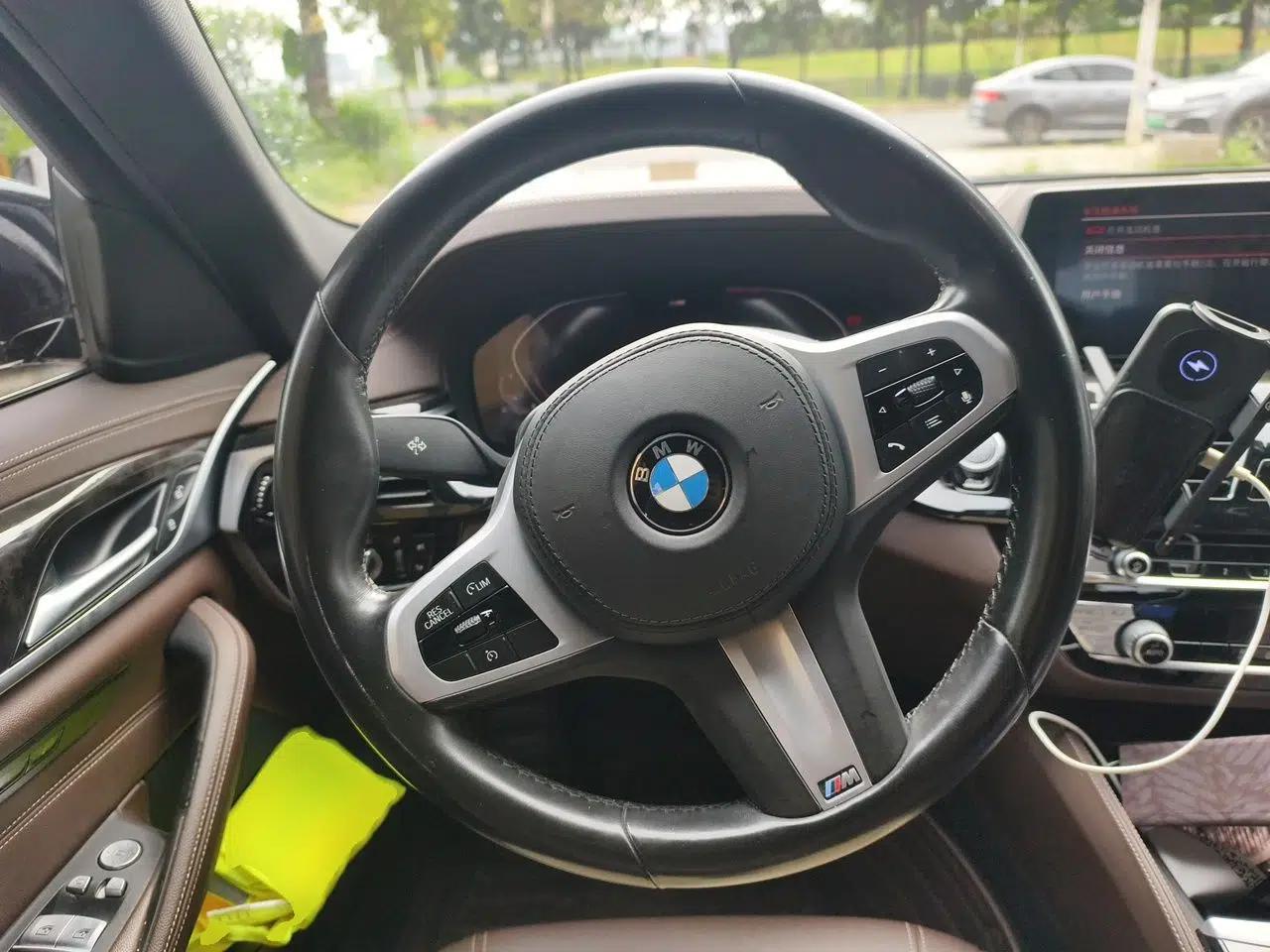 BMW 5 Series 2020 525Li M Sport Package — миниатюра 10
