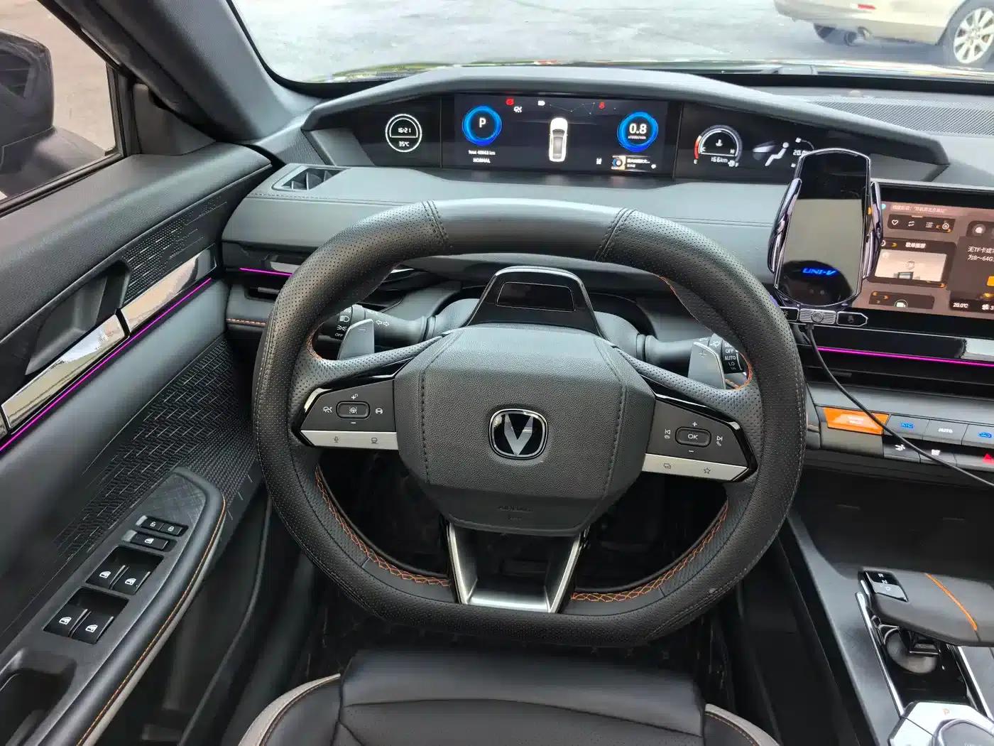 Changan UNI-V 2023 1.5T Premium Edition — миниатюра 12