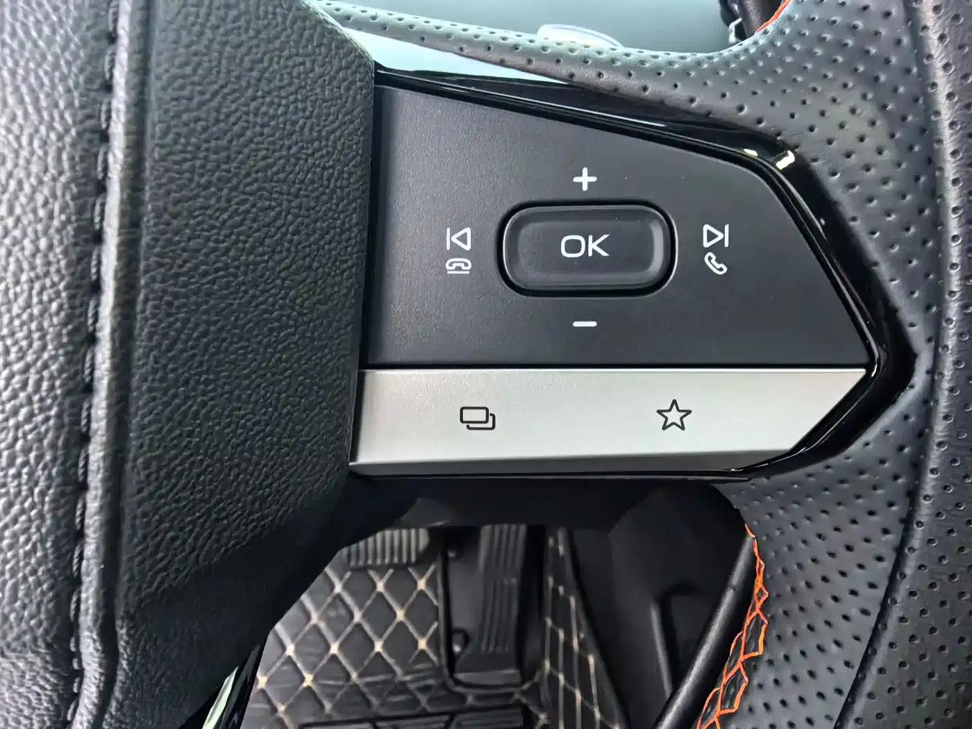 Changan UNI-V 2023 1.5T Premium Edition — миниатюра 20