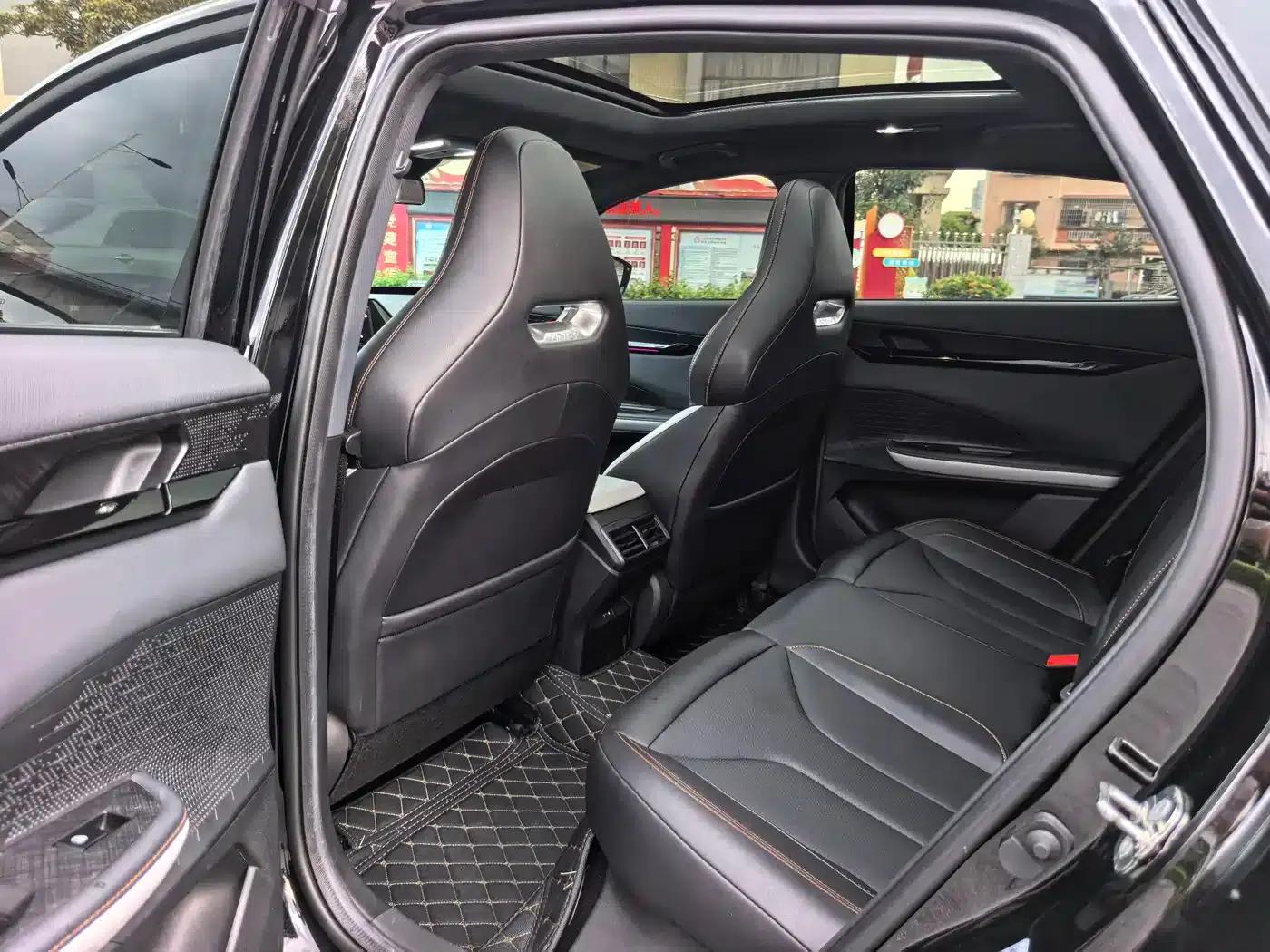 Changan UNI-V 2023 1.5T Premium Edition — миниатюра 10