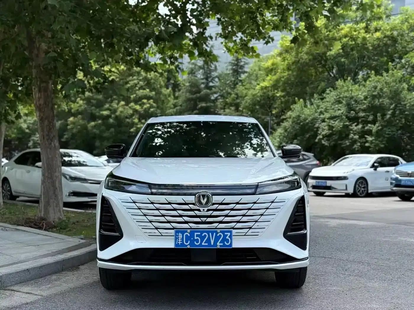 Changan CS75PLUS 2024 Model, Third Generation, Champion Edition, 1.5T Intelligent Driving and Sporty Type — миниатюра 2
