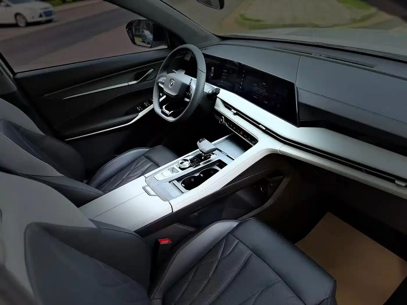 Changan CS75PLUS 2024 Model, Third Generation, Champion Edition, 1.5T Intelligent Driving and Sporty Type — миниатюра 6