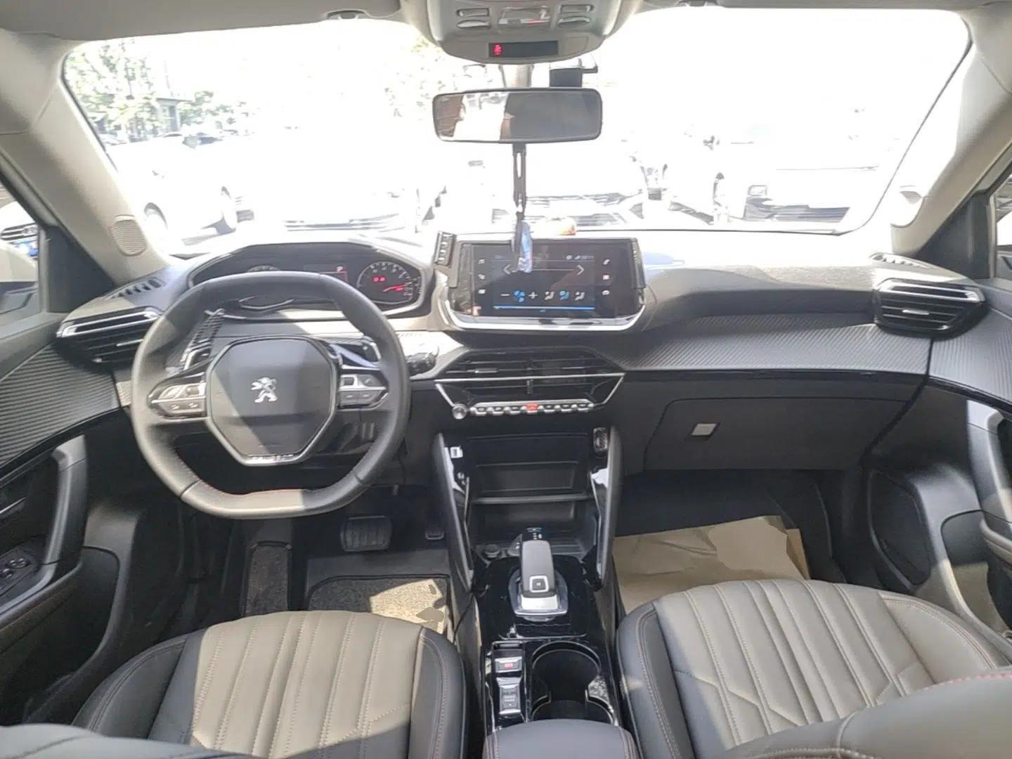 Peugeot 2008 2022 230THP THE ONE — миниатюра 18