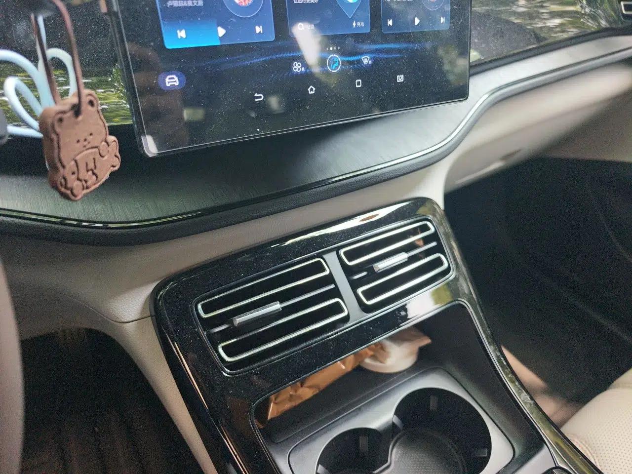 BYD Qin PLUS 2024 HONOR Edition DM-i 55KM Leading Model — миниатюра 13