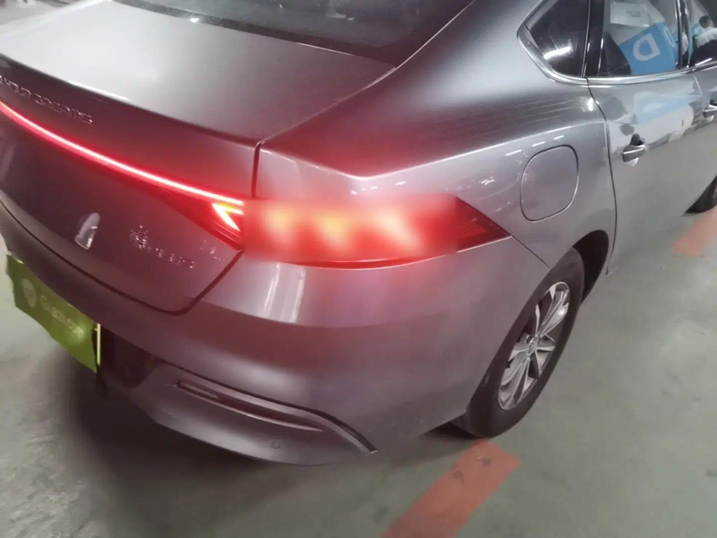 BYD Qin PLUS 2023 Champion Edition DM-i 55KM Leading Model — миниатюра 9