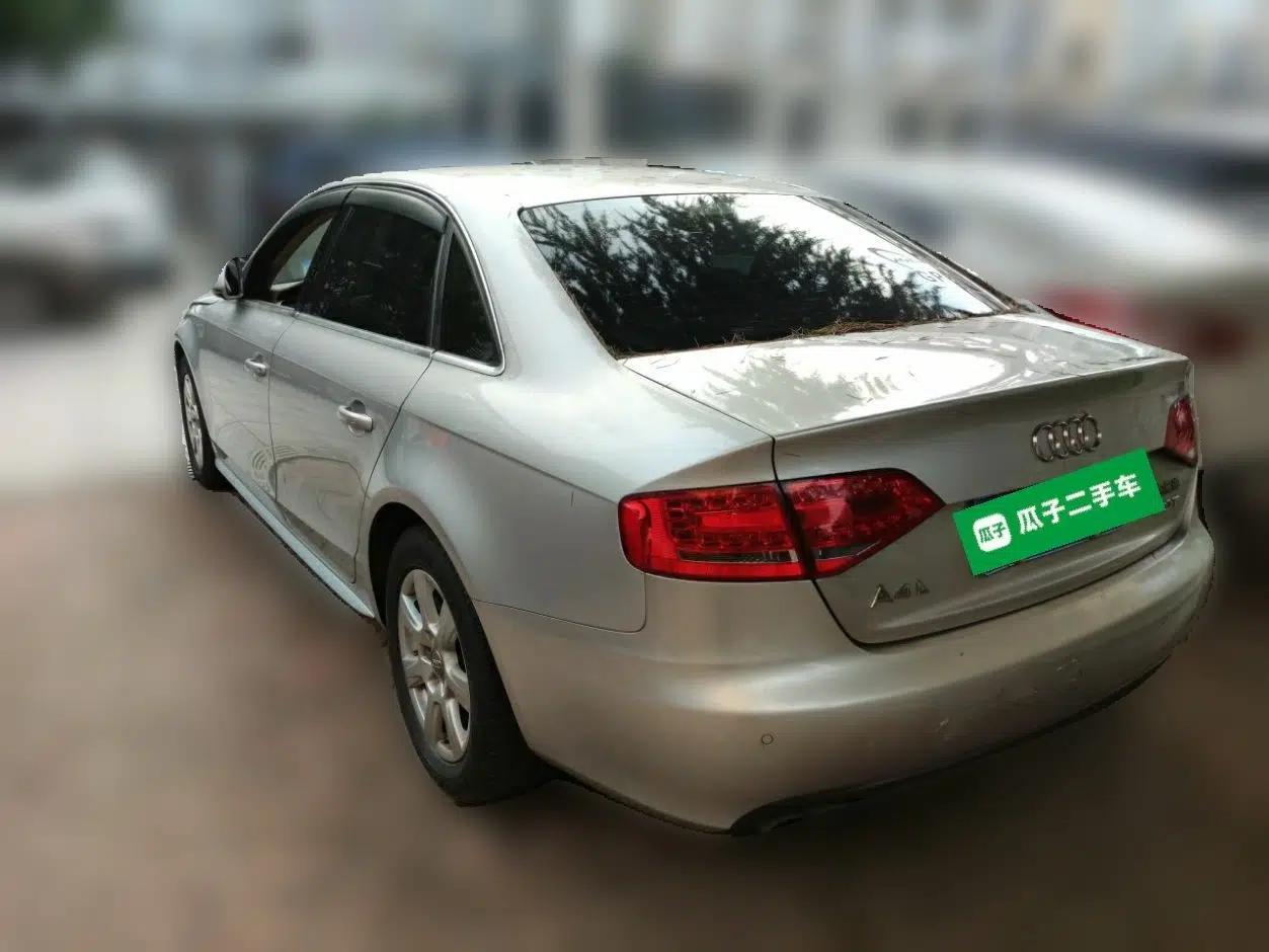Audi A4L 2012 2.0 TFSI automatic standard version — миниатюра 4