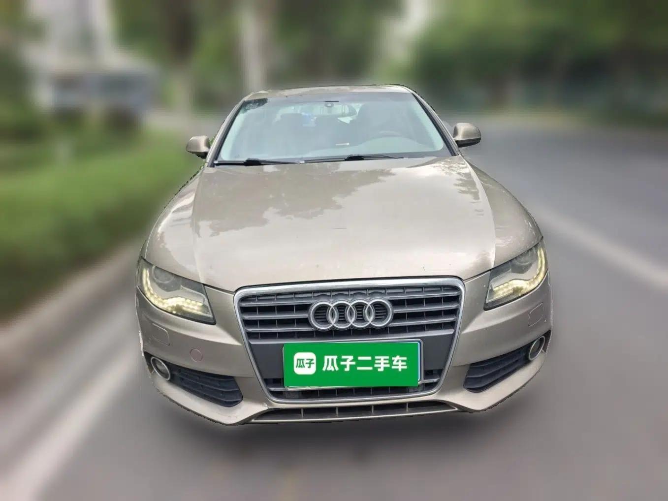 Audi A4L 2011 2.0 TFSI Standard Model — миниатюра 2