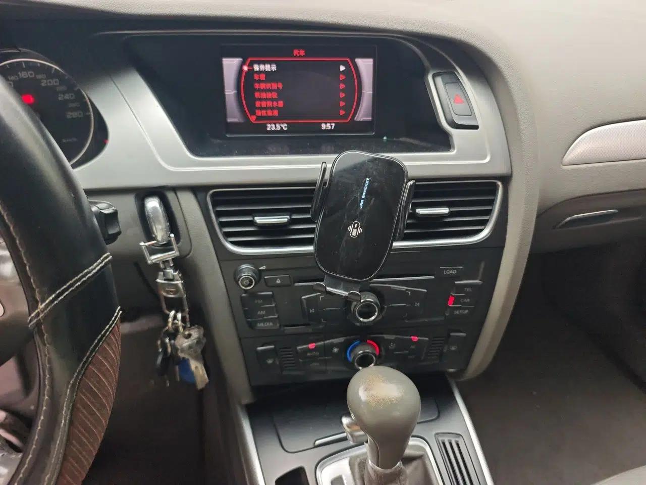 Audi A4L 2011 2.0 TFSI Standard Model — миниатюра 13