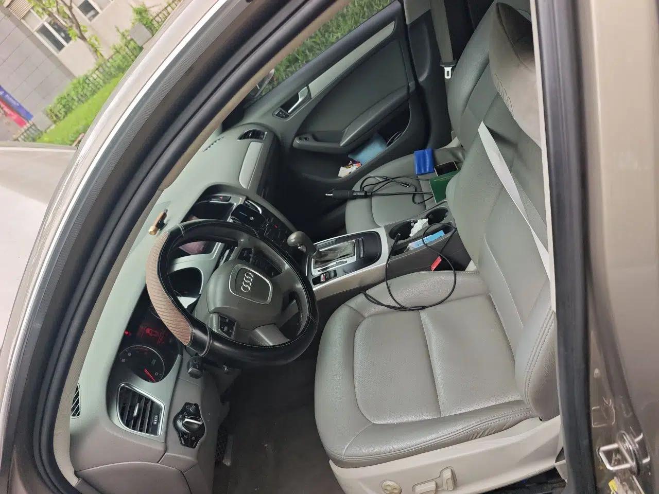 Audi A4L 2011 2.0 TFSI Standard Model — миниатюра 15