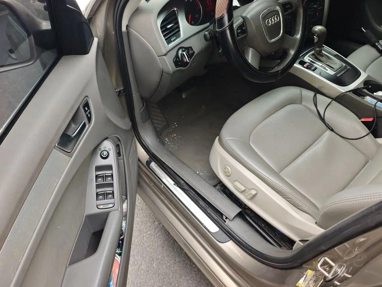 Audi A4L 2011 2.0 TFSI Standard Model — миниатюра 16