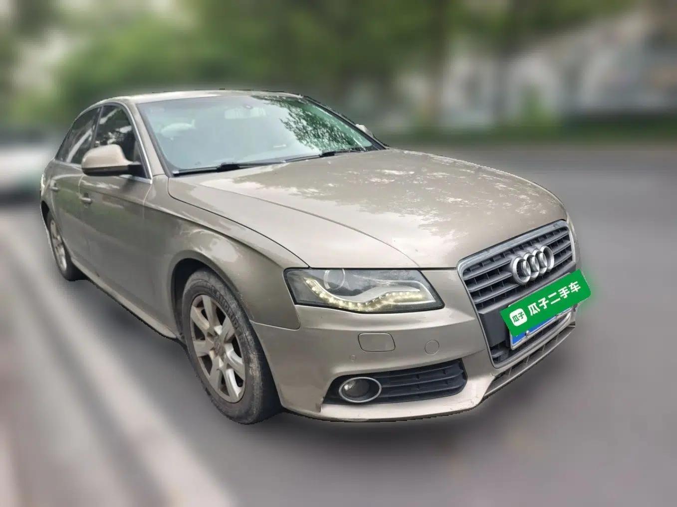 Audi A4L 2011 2.0 TFSI Standard Model — миниатюра 3