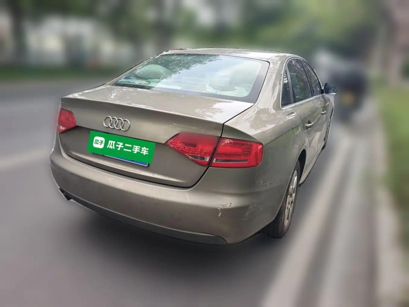 Audi A4L 2011 2.0 TFSI Standard Model — миниатюра 6