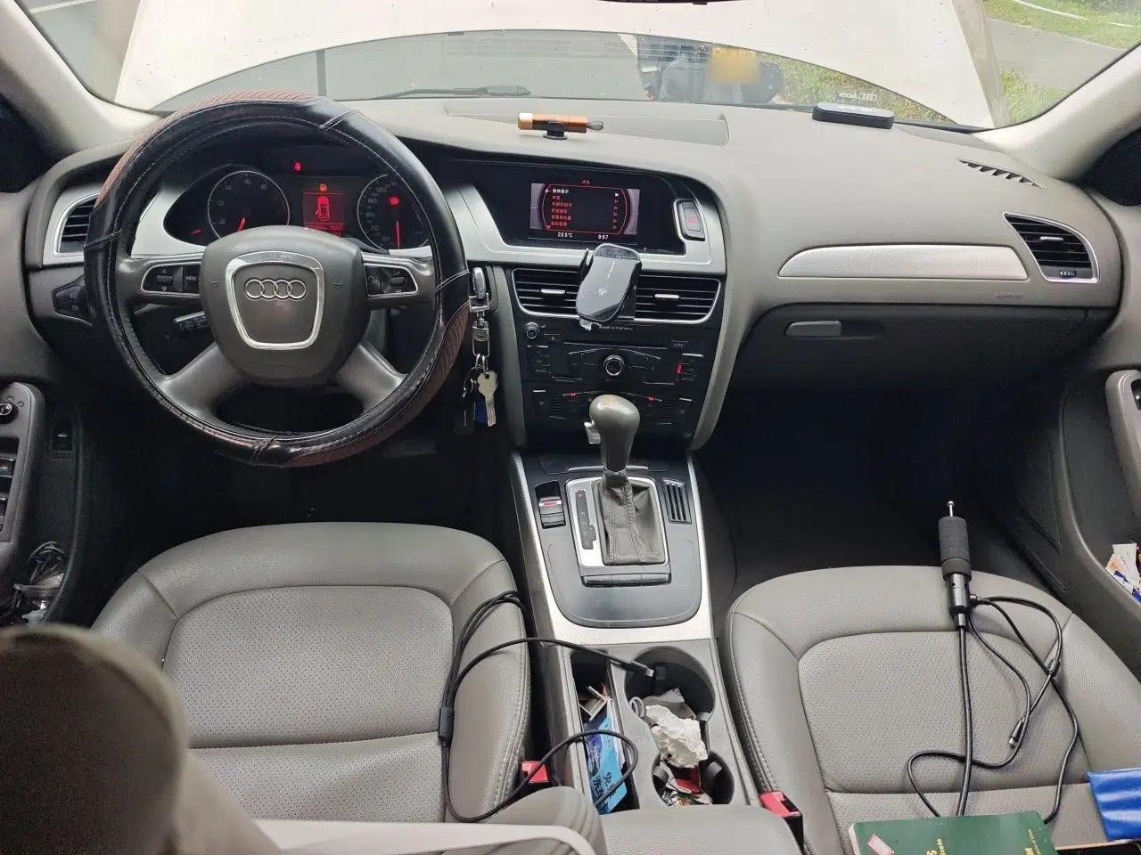Audi A4L 2011 2.0 TFSI Standard Model — миниатюра 9