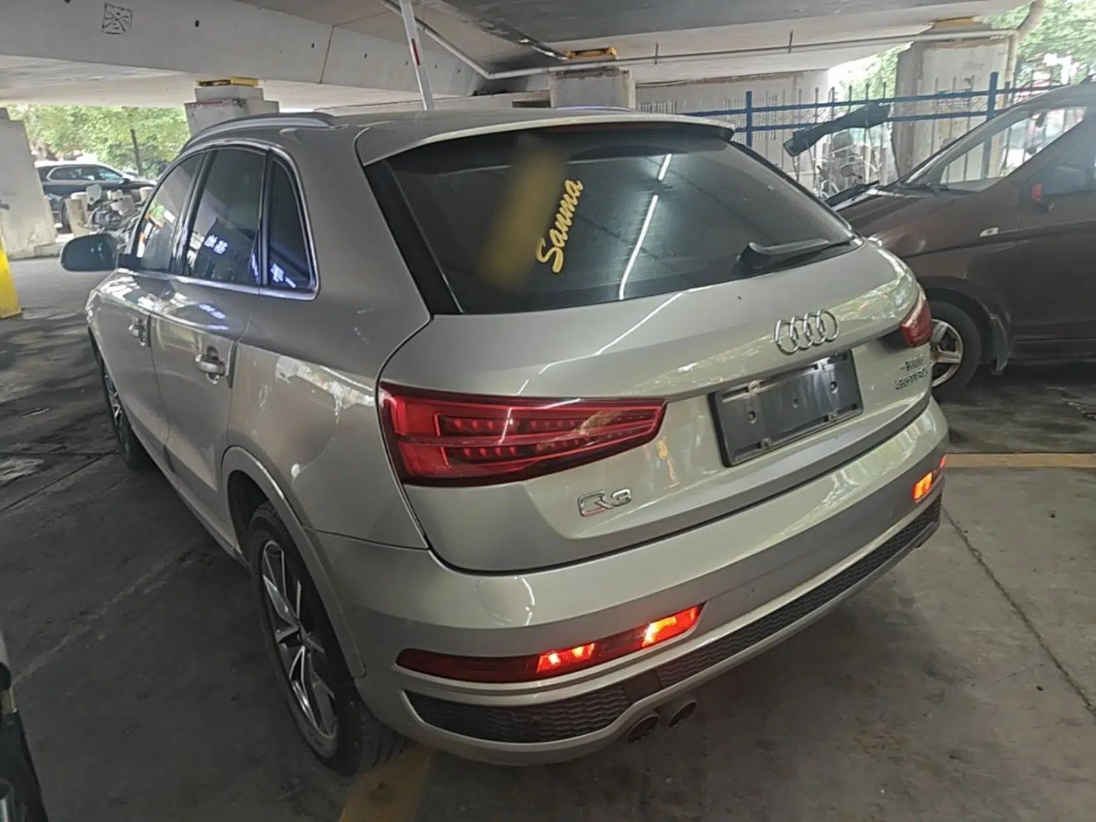 Audi Q3 2018 35 TFSI Fashion Edition Collector's Model — миниатюра 4