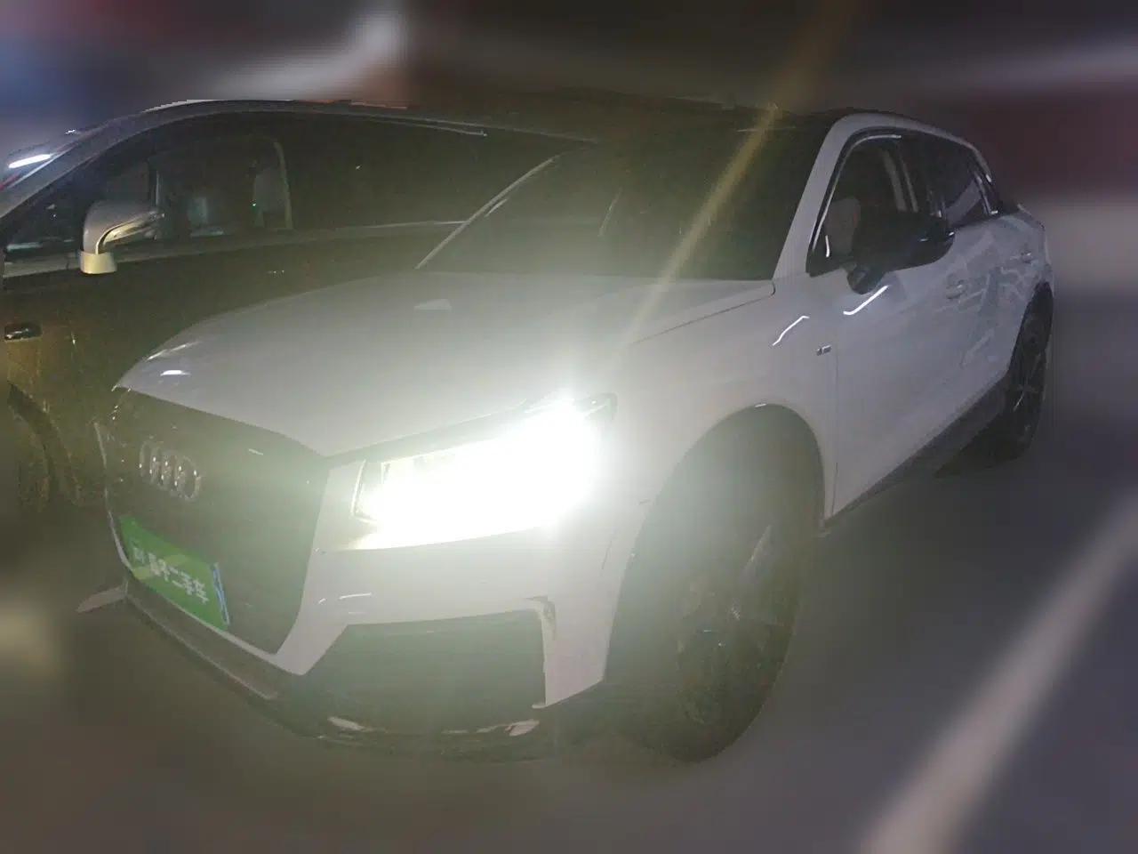 Audi Q2L 2018 35 TFSI Fashion Dynamic Version China VI Emission Standard — миниатюра 1