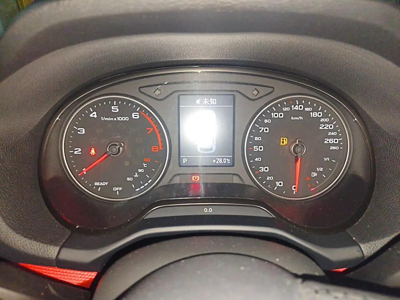 Audi Q2L 2018 35 TFSI Fashion Dynamic Version China VI Emission Standard — миниатюра 11