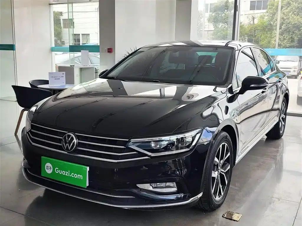 2020 Volkswagen Passat 330TSI DSG Leading Edition — миниатюра 2
